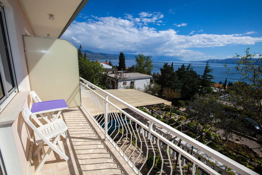 Apartment Pavica Новий Винодольський Екстер'єр фото